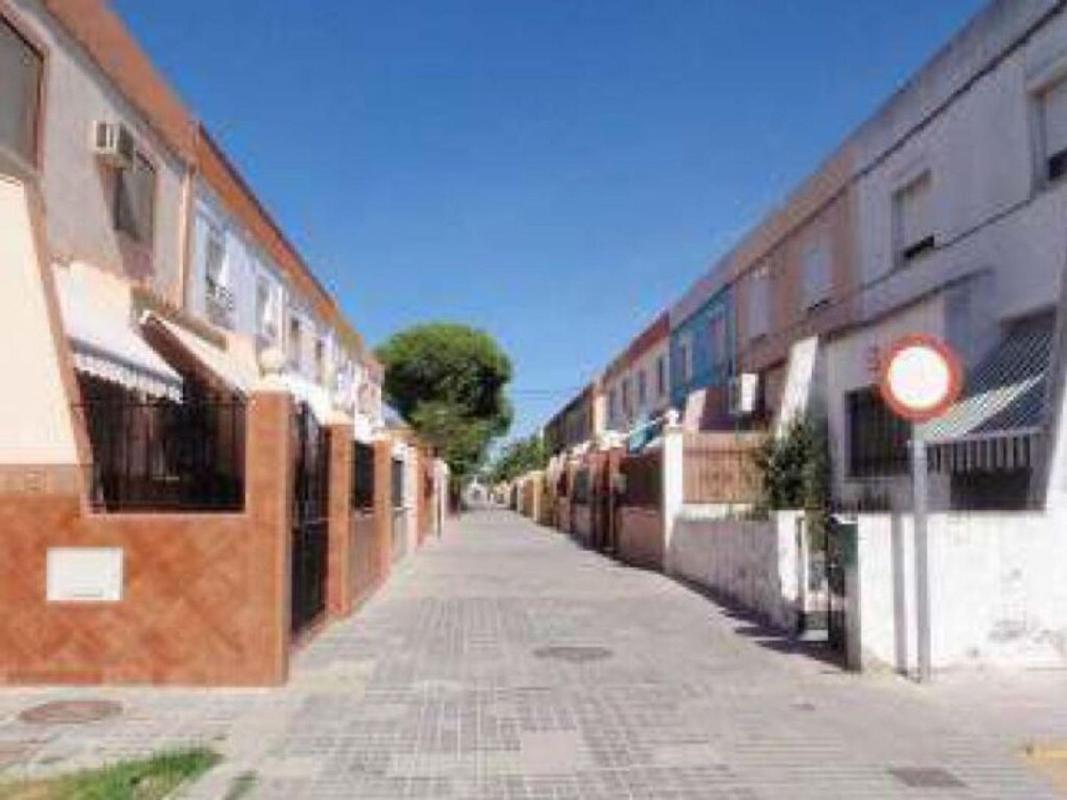 Продажа отдельного шале в  Casa o chalet en Barrio Ns de Gracia, 73 -99, Centro, Gelves, Гельвес photo 5