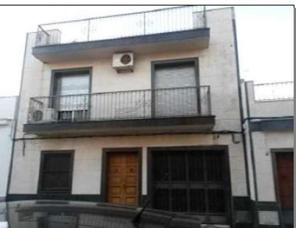 Chalet adosado en Calle Tarancón s/n, Centro - Doña Mercedes, Dos Hermanas photo