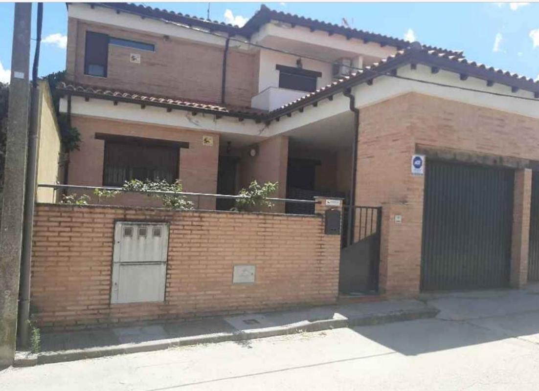 Propiedades en venta y alquiler en España photo 1