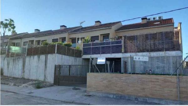 Chalet independiente en venta en Casa o chalet en Novés, Novés
thumbnail 2