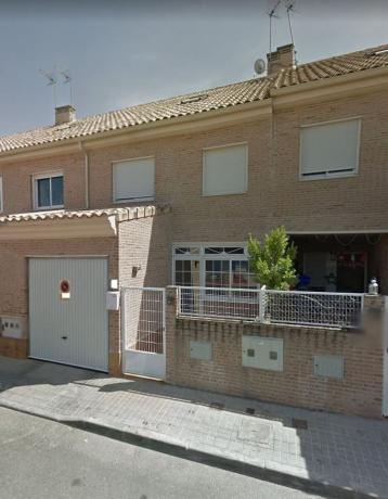 Chalet adosado en Las Lomas, Seseña photo