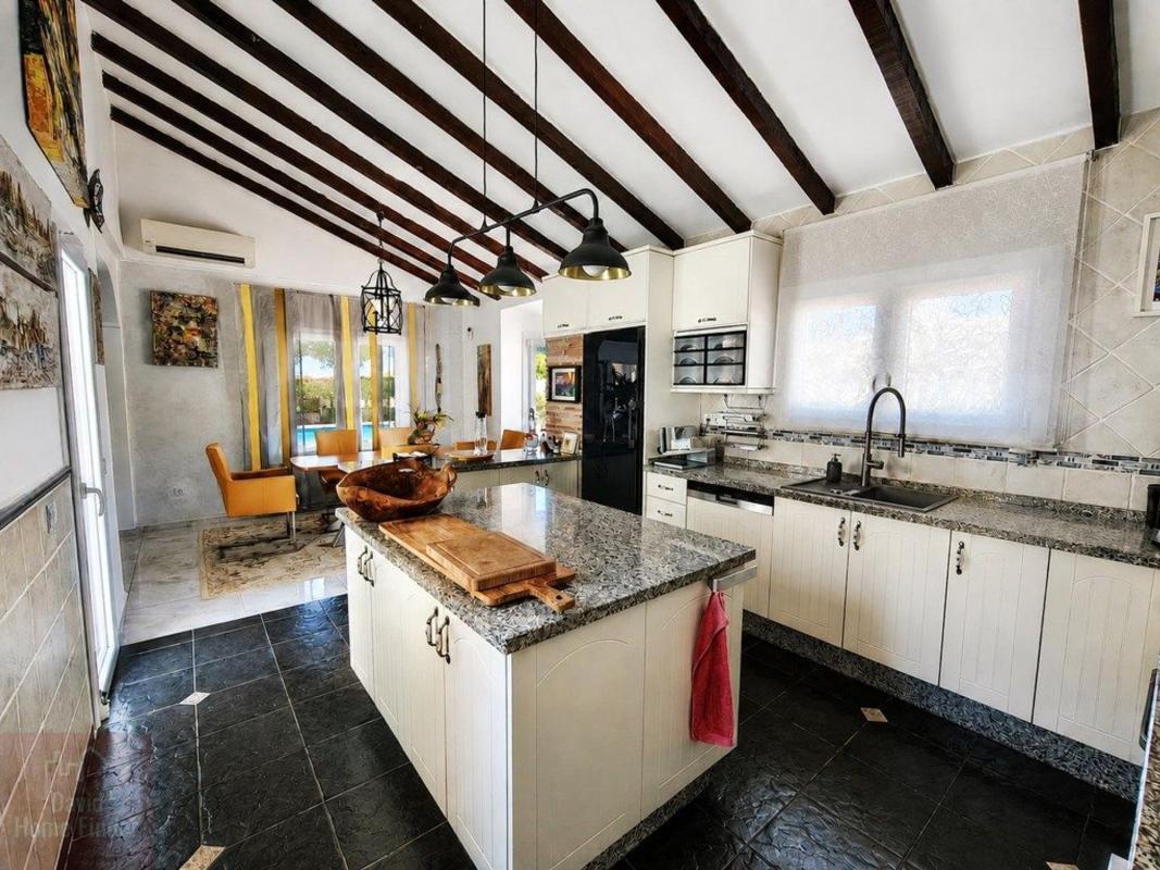 Properties for sale and rent in Spain photo 3