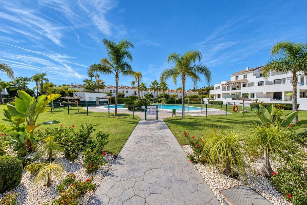 Venta de duplex en Dúplex en Avenida México, Bahía Dorada, Estepona, Estepona photo 5