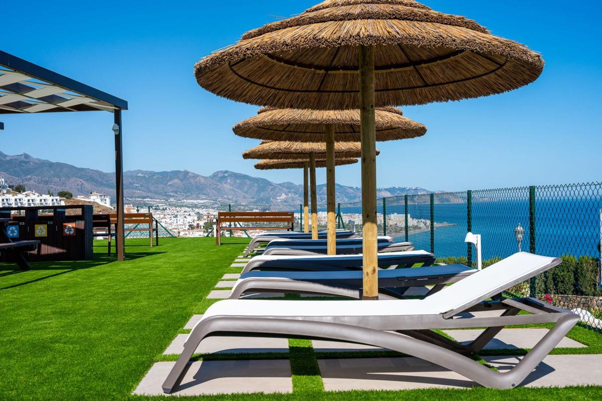 Venta de piso en Piso en Paseo de Tamango Hills s/n, Chaparil - Torrecilla - Punta Lara, Nerja, Nerja
 photo 2