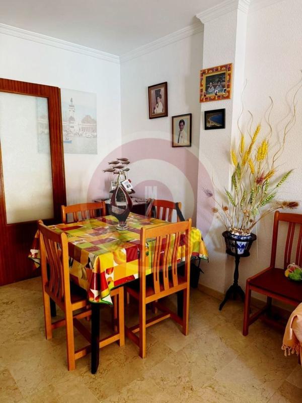 Venta de piso en Piso en Calle Pintor Cipriano Maldonado, Centro, Vélez-Malaga, Vélez-Malaga
 photo 2