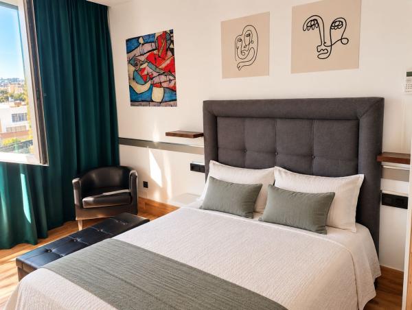 Venta de piso en Piso en Calle Carretería, La Goleta - San Felipe Neri, Málaga, Málaga
thumbnail 2