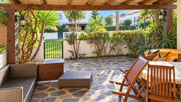 Chalet adosado en Marina De Casares, 19, Marina de Casares, Casares photo 2