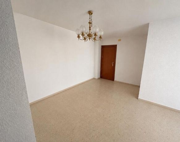 Sale of flat in Piso en Perchel sur - El Bulto, Málaga, Málaga
thumbnail 2