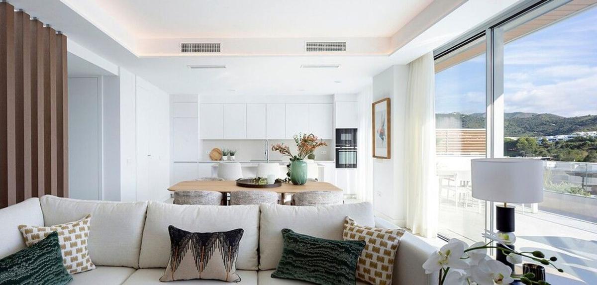 Duplex sale in Dúplex en Calle Bunker, Bahía de Marbella, Marbella, Marbella photo 4