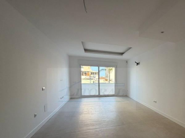 Venta de piso en Piso en Calle Cumbres, Montemar, Torremolinos, Torremolinos
thumbnail 2