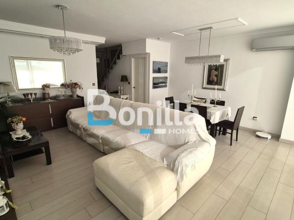 Chalet adosado en Calle Alcazaba, El Tomillar, Vélez-Malaga photo 1