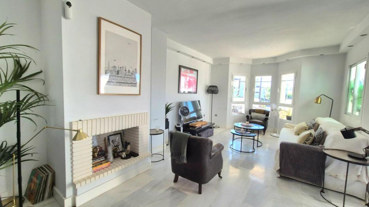 Venta de piso en Piso en La Dama de Noche-La Alzambra, Marbella, Marbella
photo 3