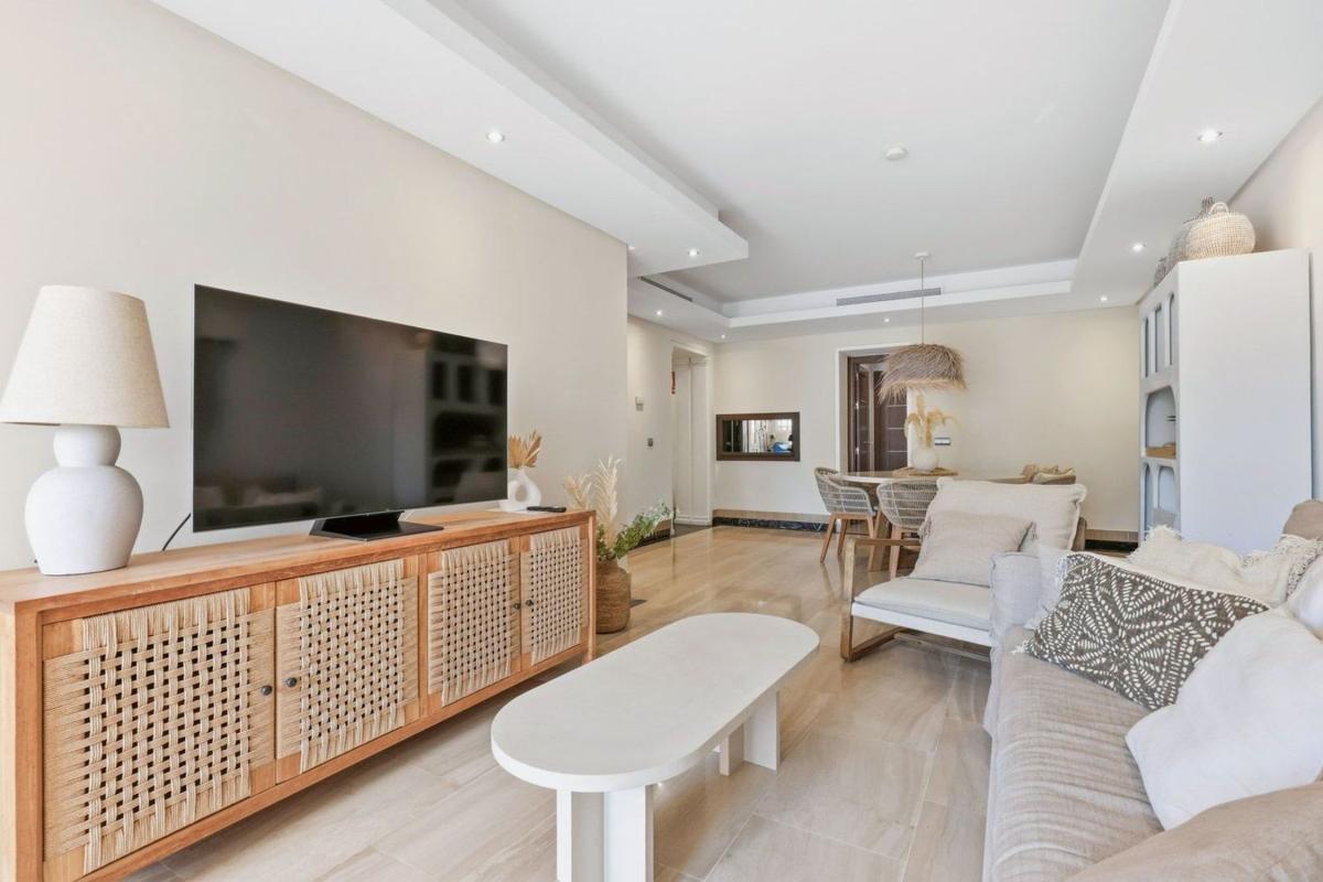 Продажа дуплекса на Dúplex en Calle del Mare Nostrum, 42, Kempinski, Estepona, Эстепона photo 4