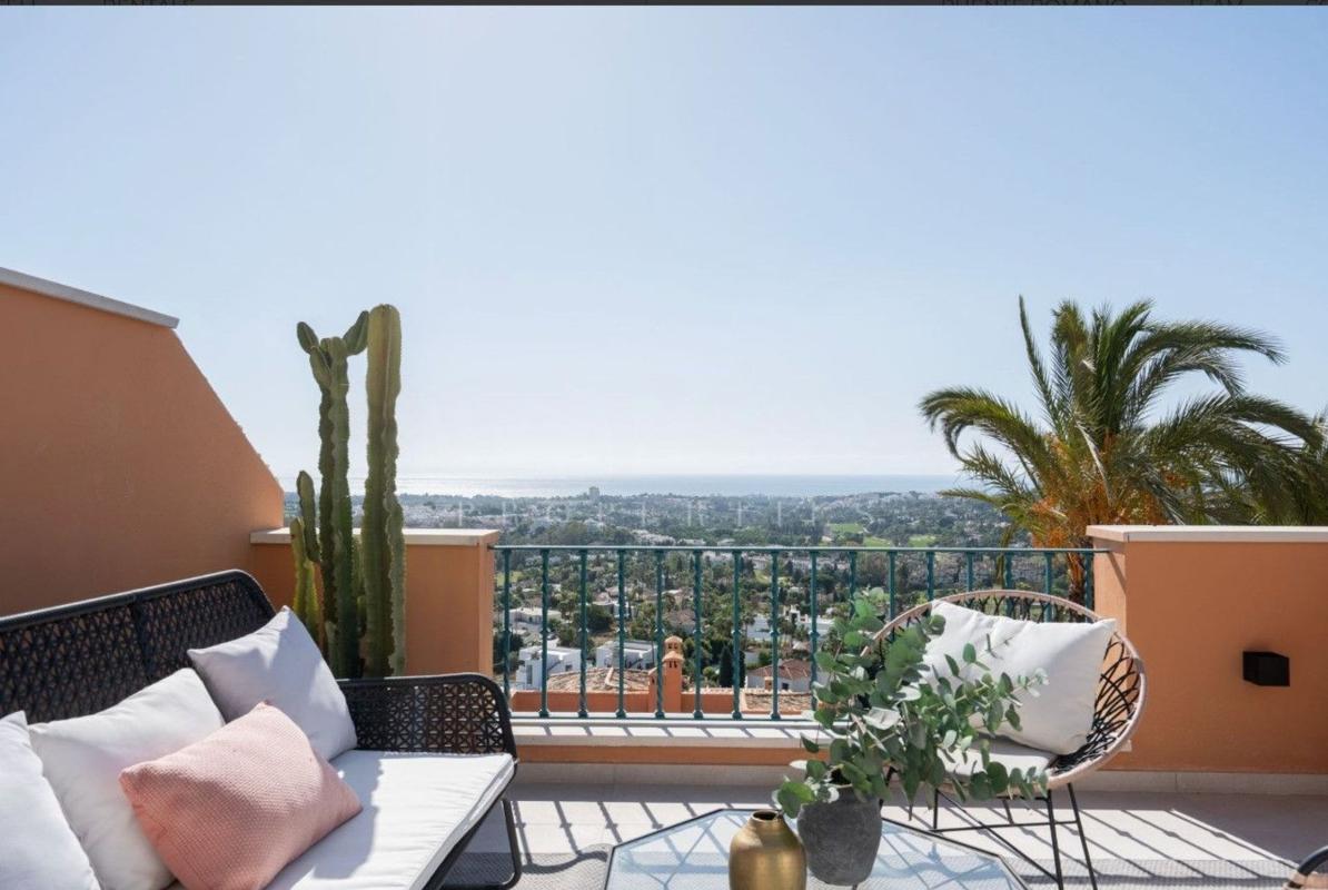 Duplex sale in Dúplex en Los Naranjos, Marbella, Marbella photo 2