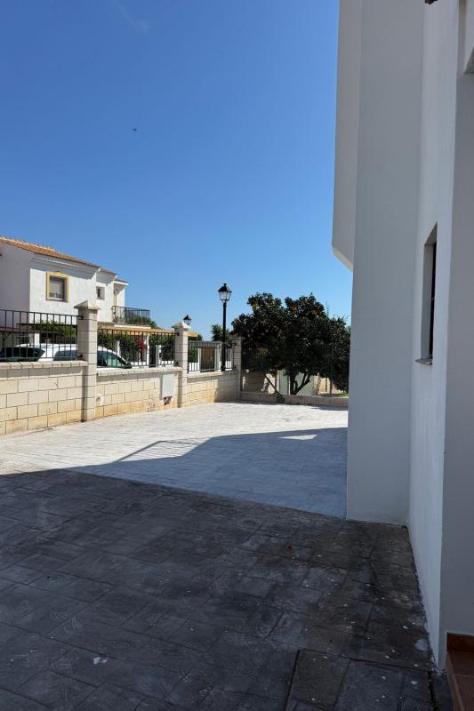 Propiedades en venta y alquiler en España photo 3