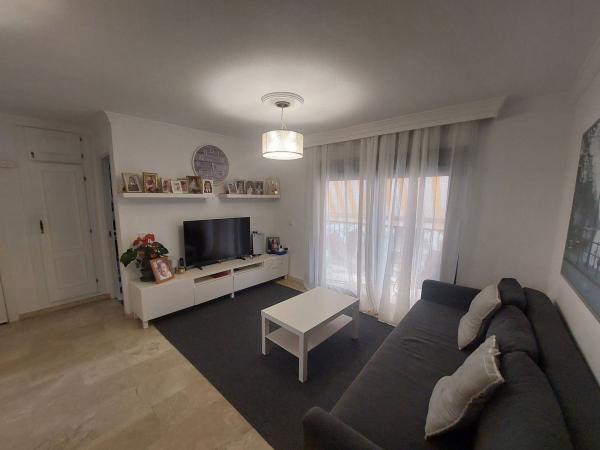 Venta de piso en Piso en Calle Cuesta, 15, Zona Puerto Deportivo, Fuengirola, Fuengirola
 photo 2
