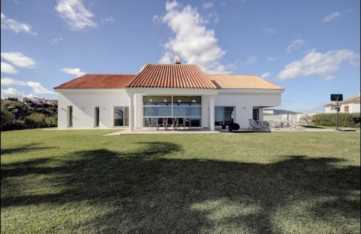 Properties for sale and rent in Spain photo 4