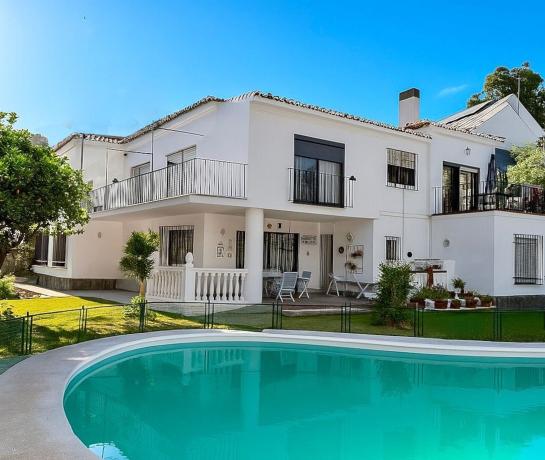Casa o chalet independiente en Calle Ventura de la Vega, Pedregalejo - Morlaco, Málaga thumbnail 2