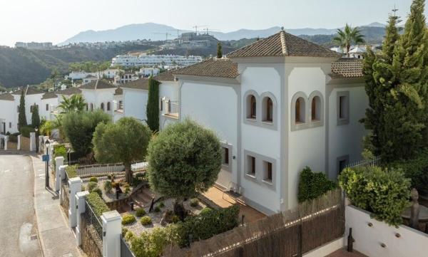 Casa o chalet independiente en Calle Parque Central, Parque Central, Estepona thumbnail 3