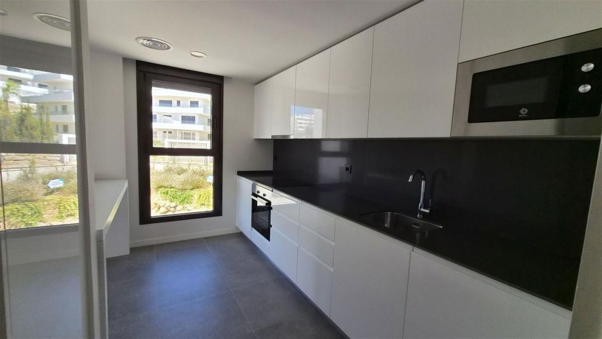 Venta de piso en Piso en Calle Parque Central, Parque Central, Estepona, Estepona
 photo 5