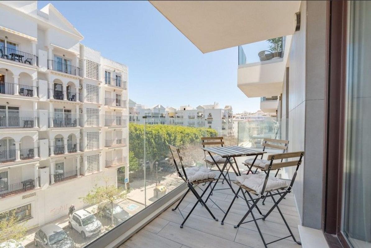 Venta de piso en Piso en Puerto de Estepona, Estepona, Estepona
photo 1