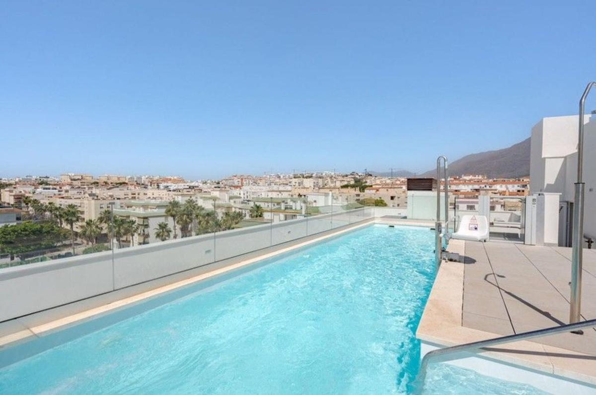 Venta de piso en Piso en Puerto de Estepona, Estepona, Estepona
photo 4