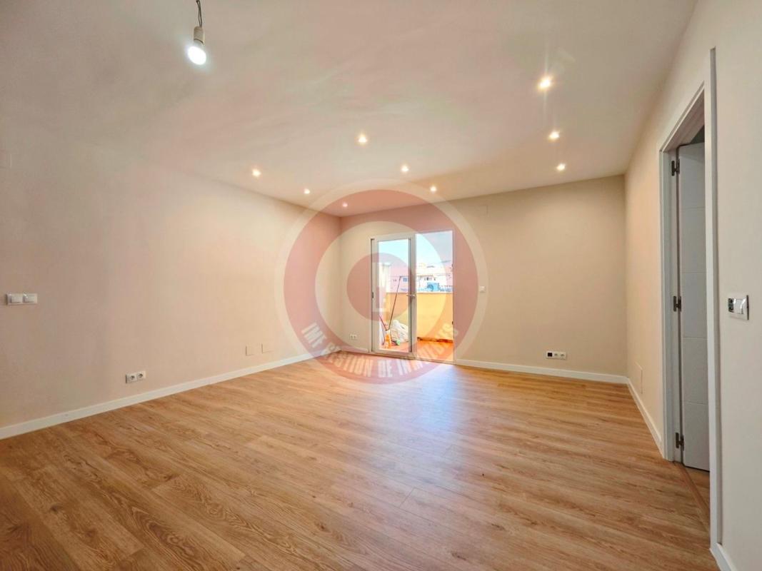 Venta de piso en Piso en Calle Reñidero, 7, Norte - Barrio del Pilar - El Reñidero, Vélez-Malaga, Vélez-Malaga
photo 3