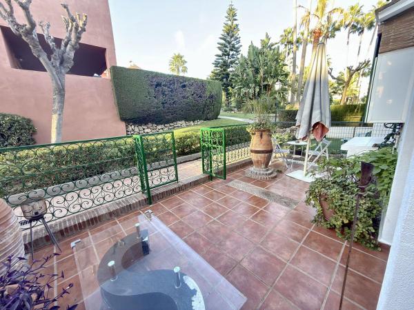 Chalet adosado en Pico Del Aneto, 24, Nueva Atalaya, Estepona photo 4