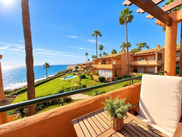 Chalet adosado en Urbanizacion el Mirador de Bermuda Beach, Buenas Noches, Estepona photo 1
