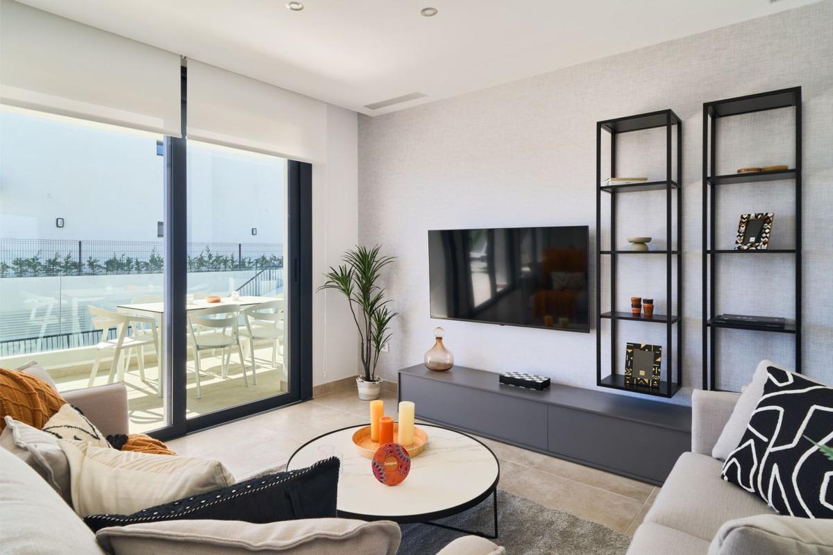 Sale of apartment in Piso en Benatalaya, Estepona, Estepona
 photo 3