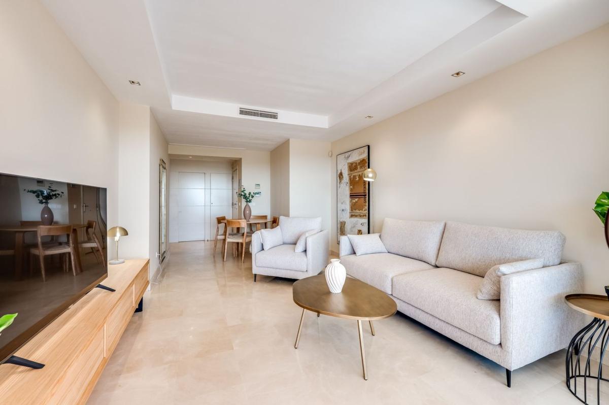 Venta de piso en Piso en Urbanizacion el Herrojo, La Quinta, Benahavís, Benahavís
 photo 2