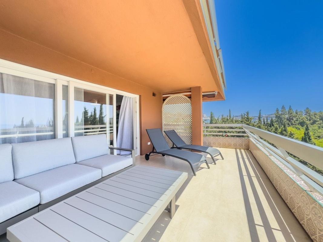 Venta de piso en Piso en Avenida Arias Maldonado, 11, Playa Bajadilla-Puertos, Marbella, Marbella
photo 1