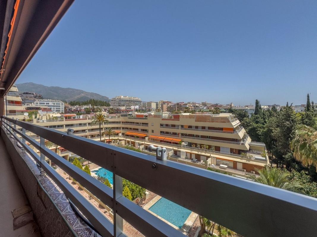 Venta de piso en Piso en Avenida Arias Maldonado, 11, Playa Bajadilla-Puertos, Marbella, Marbella
photo 2