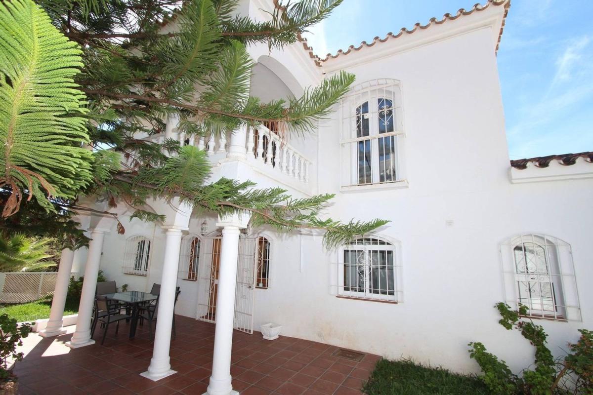 Properties for sale and rent in Spain photo 5