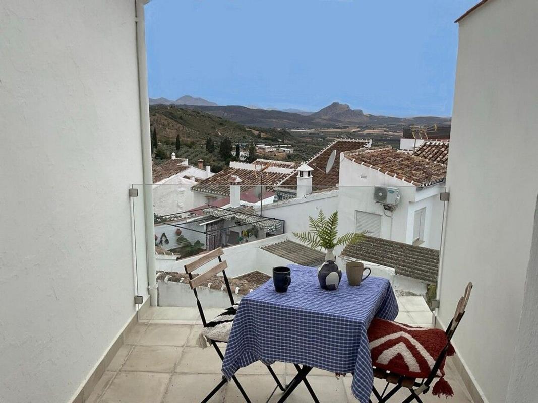 Propiedades en venta y alquiler en España photo 1