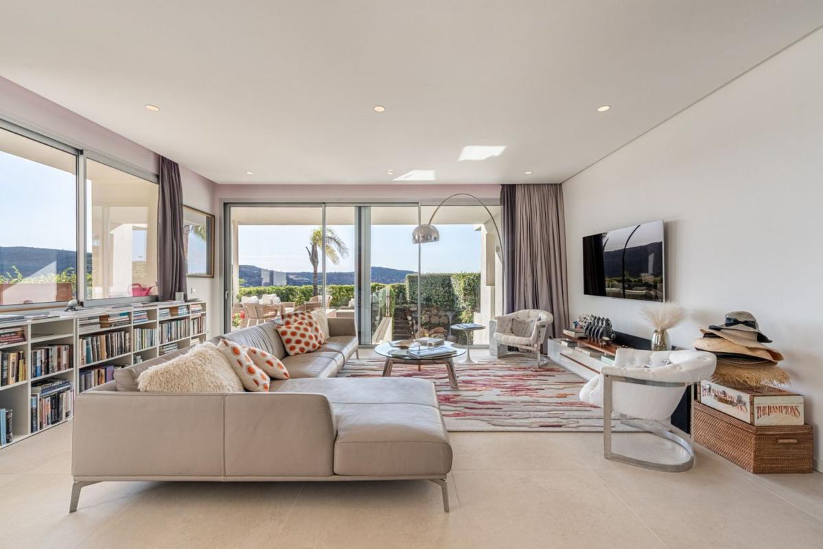 Venta de duplex en Dúplex en Calle Juan Lerma Valero, 19, Montemayor-Marbella Club, Benahavís, Benahavís photo 2