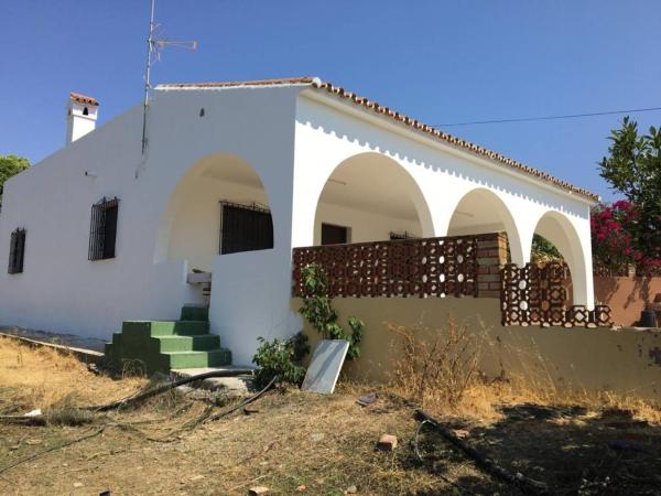 Finca rústica en venta en Finca rústica en Calle Guadalmansa, Cancelada, Estepona , Estepona thumbnail 2