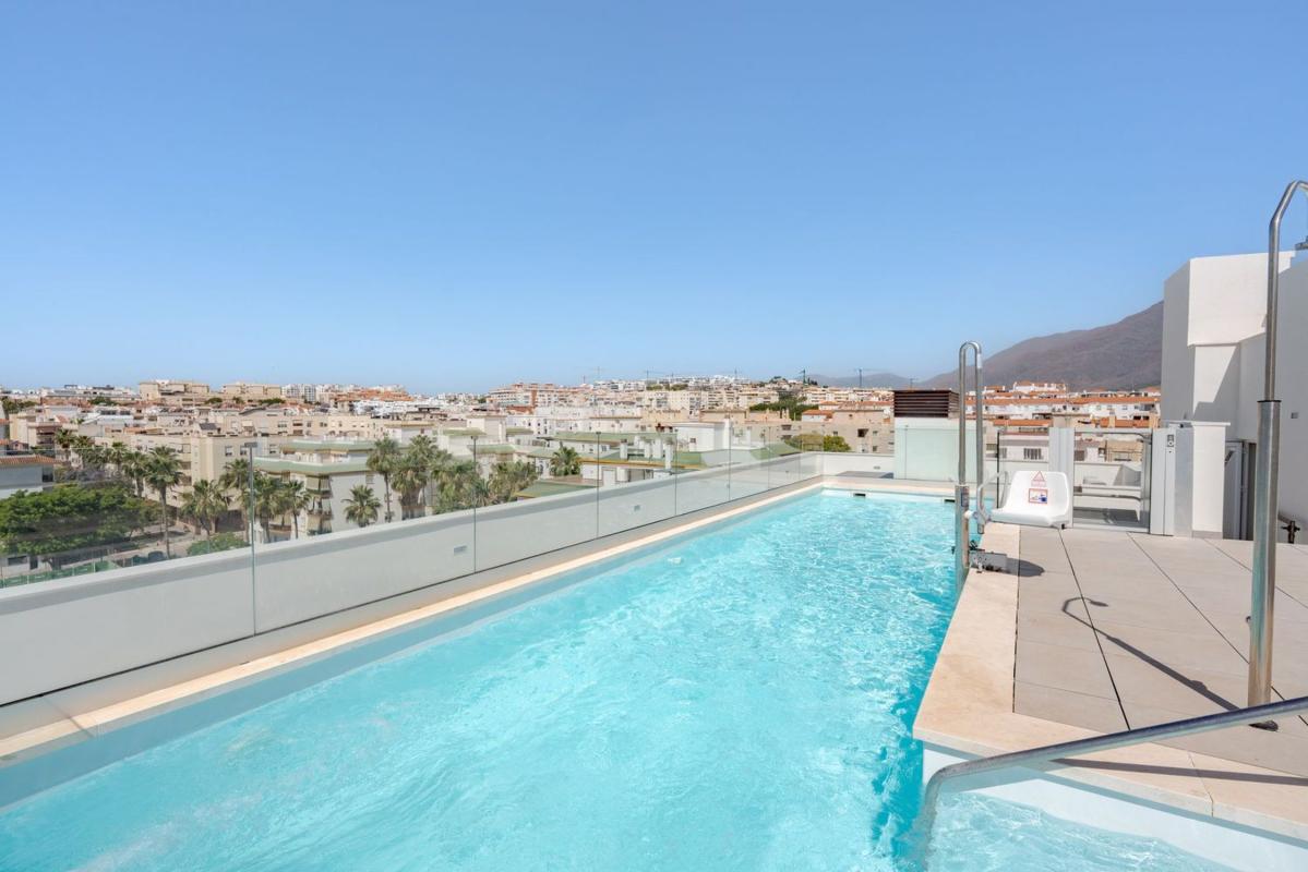 Venta de piso en Piso en Puerto de Estepona, Estepona, Estepona
photo 2