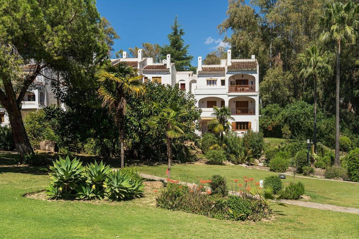 Sale of apartment in Piso en Los Naranjos, Marbella, Marbella
photo 1