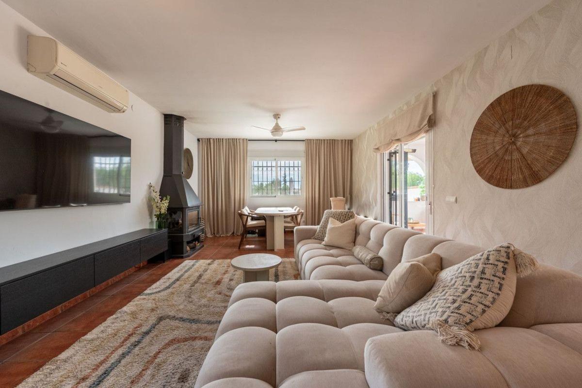 Properties for sale and rent in Spain photo 3
