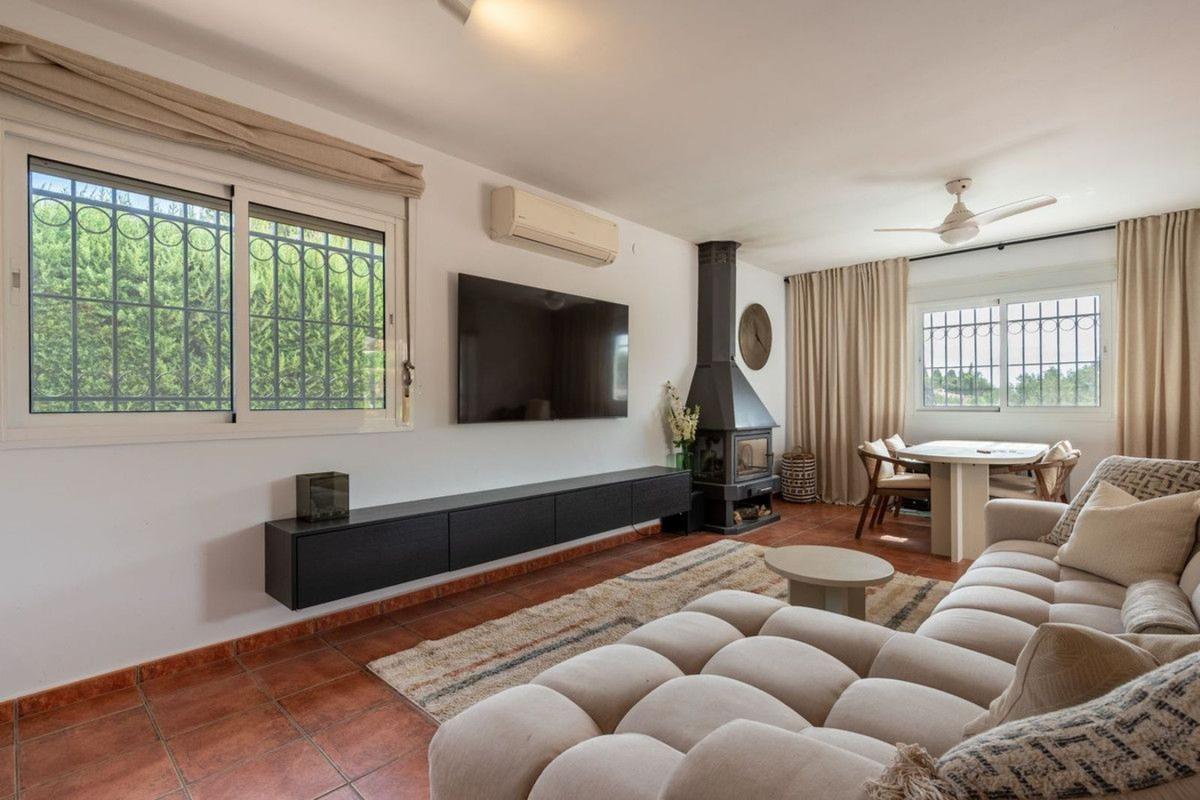 Properties for sale and rent in Spain photo 4