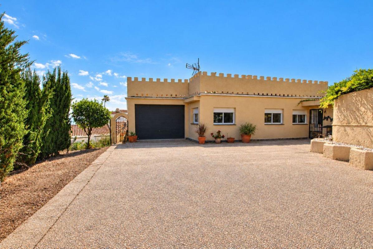 Properties for sale and rent in Spain photo 2
