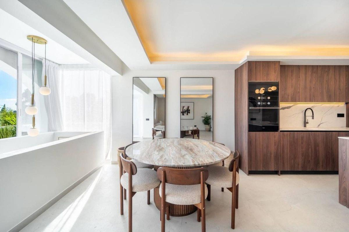 Продажа квартиры на Piso en Calle Nispero, El Paraíso, Benahavís, Бенахавис
photo 4