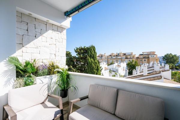 Venta de piso en Piso en Calle la Toja, 1, Los Álamos, Torremolinos, Torremolinos
thumbnail 2