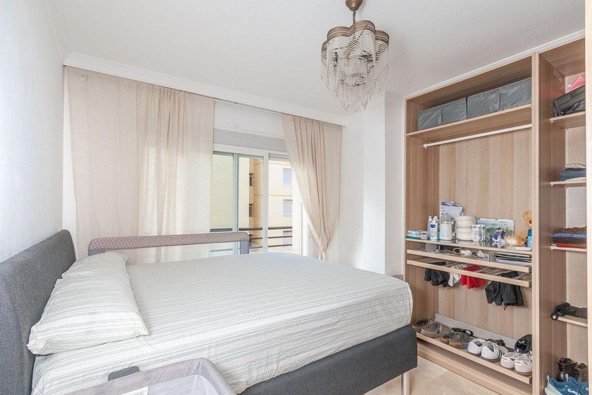 Venta de piso en Piso en Avenida Antonio Belón, Playa Bajadilla-Puertos, Marbella, Marbella
photo 5