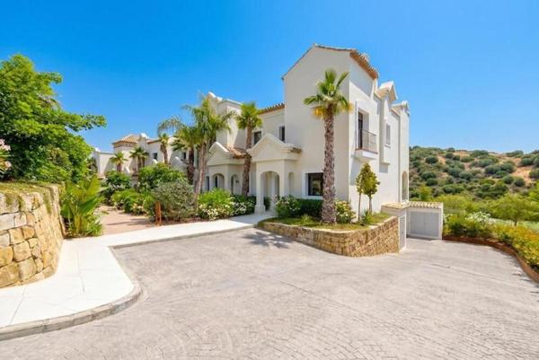Chalet adosado en Calle Cuba, Valle Romano Golf, Estepona thumbnail 3