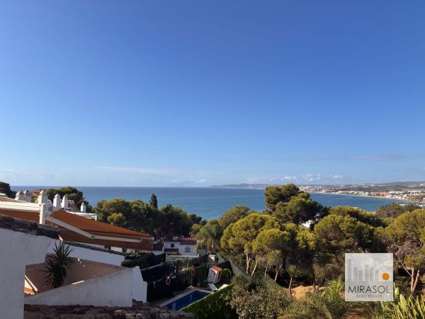 Chalet adosado en Peral Del, Seghers, Estepona photo 1