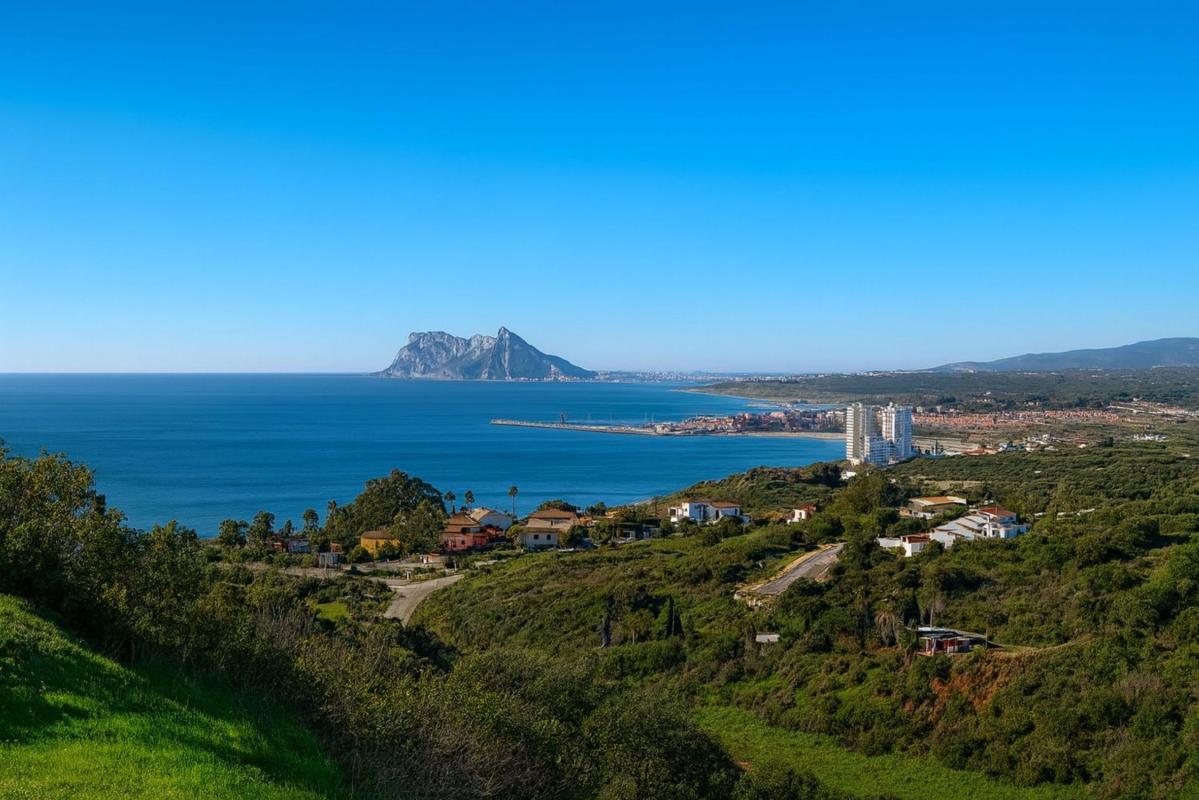 Properties for sale and rent in Spain photo 5