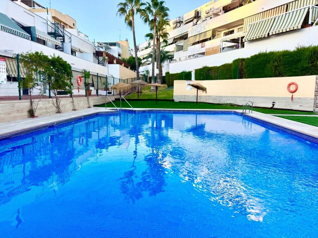 Venta de piso en Piso en Calle Poseidon, 6, Nueva Torrequebrada, Benalmádena, Benalmádena
photo 4