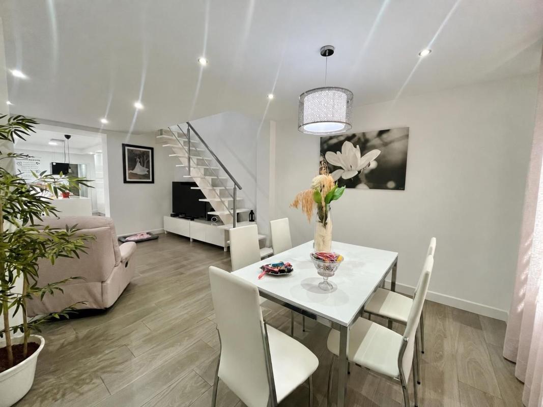 Properties for sale and rent in Spain photo 3